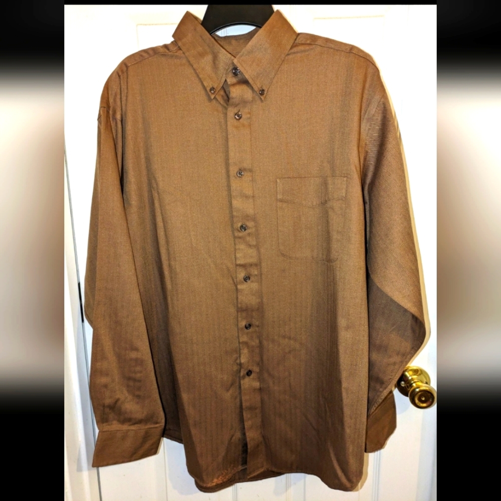 Roundtree & Yorke Classics Men's L Brown Herringbone Long Sleeve Shirt
